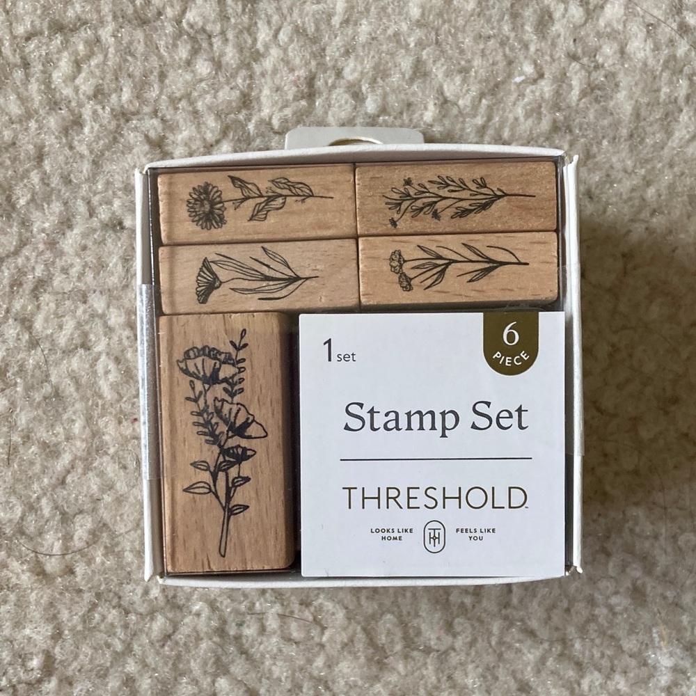 NWT Threshold Floral Wooden Stamp Set